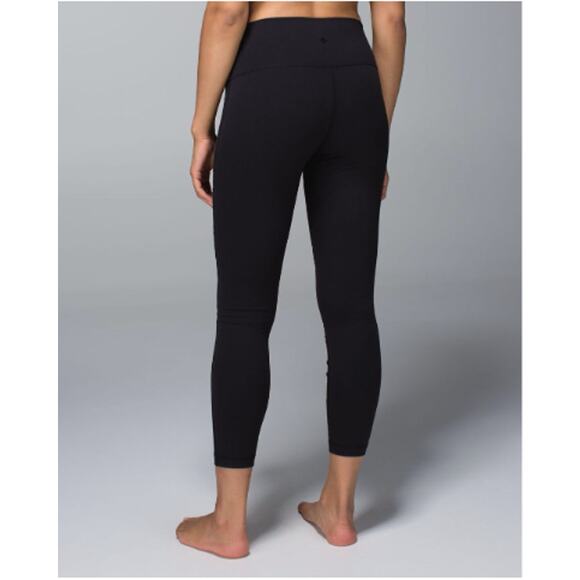 Lululemon High Times Crop Tech Mesh in Black // 4 - Picture 3 of 12